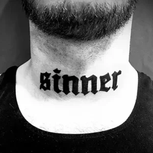 tatouage écriture sinner cou tattoo chez l