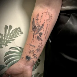 tatouage graphique personnalisé tattoo chez l