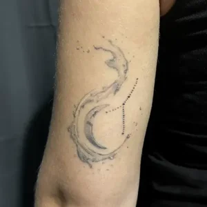 tatouage constellations bras tattoo chez l