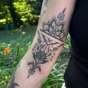 tattoo ornemental avant-bras