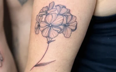 Tatouage bras : idées homme et femme, zones et conseils d’une tatoueuse