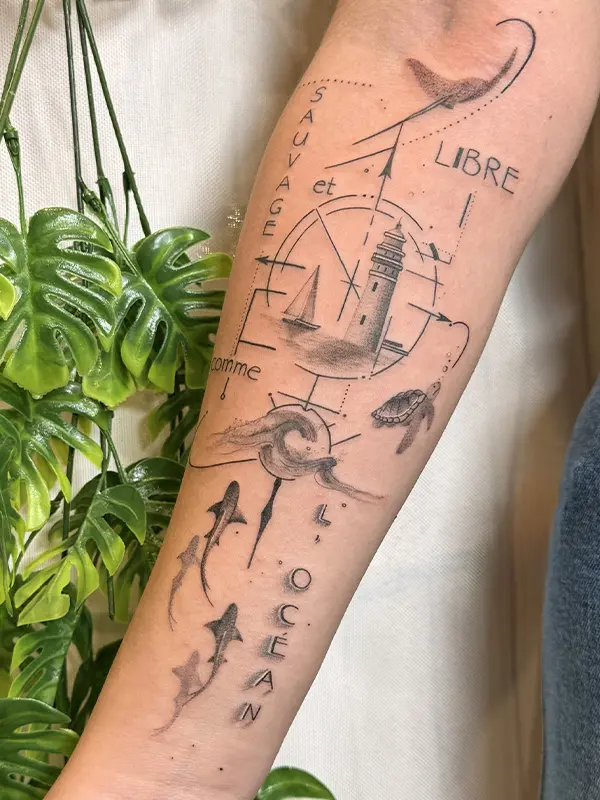 tatouage histoire de vie ambiance océanique sur l'avant-bras d'une femme